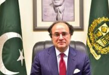 د هاؤسنګ وفاقي وزير به د شورو په ورځ جي- 13 كښې د وفاقي سركاري ملازمانو د تعميراتي پروژو دوره كوي 