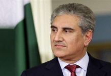 د قامی اسمبلۍ سپیکر اسد قیصر د خیبرپښتونخوا وزیراعلیٰ خاص مرستيال کامران خان بنګش سره خبرې 