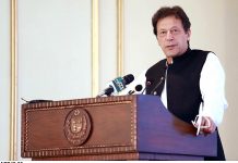 وزيراعظم عمران خان ټولو اړوند چارواكو ته په پاكستان سېټيزن پورټل د درج شكاياتو ازالې لپاره د مخصوص طريقه كار عملي كولو هدايت وكړو 