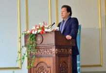 پوری قوم کوں سلمان خان دی بہادری تے مانڑ اے جئیں دلیری نال کچلاک اچ شدید برفباری اچ پھسیے 100توں و دھ لوکاں کوں بچائے،وزیراعظم عمران خان دا ٹویٹ