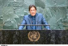 وزیر اعظم عمران خان اقوام متحدہ اچ اپنڑے خطاب دوران بھارتی وزیراعظم مودی کوں ہتھوں ہتھ گھدے