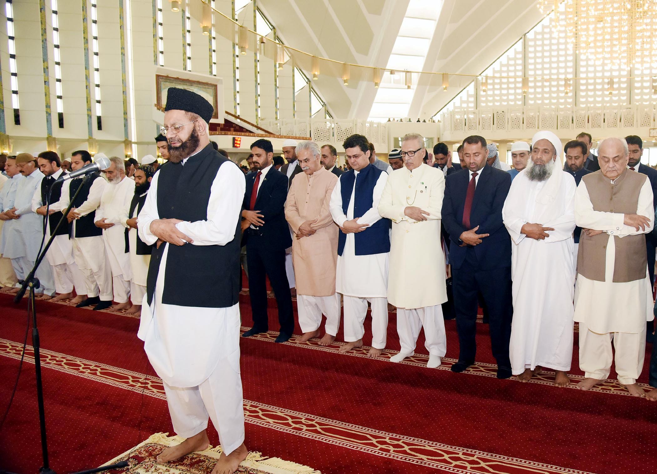 پورے ملک اچ سنت ابراہیمی دی پیروی سانگے عید الاضحیٰ(اج) سنوار کوں پورے مذہبی جوش وجذبے نال منائی ویسی