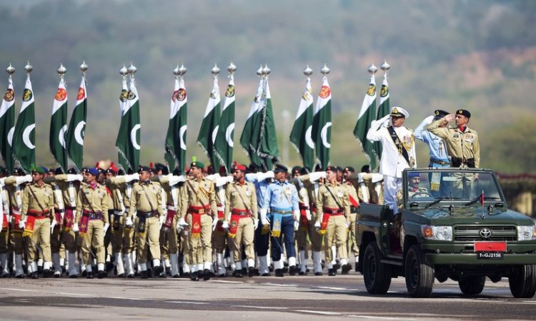 پورے ملک اچ یوم پاکستان ہر سال وانگوں پوری ملی جوش تے جذبے نال منایا ویندا پئے