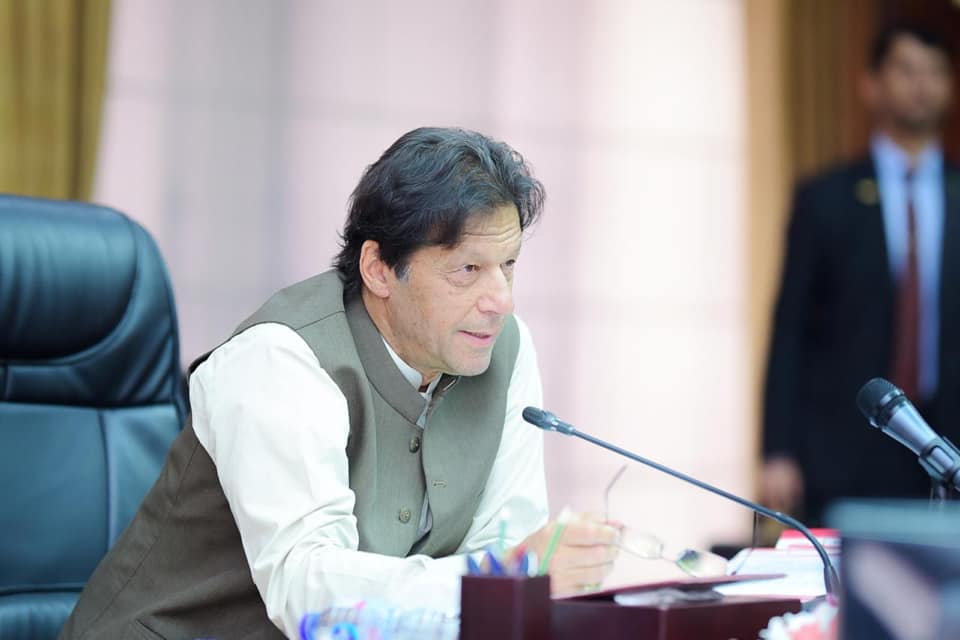 وزیراعظم عمران خان دی صدارت اچ ہوا بازی ڈویژن توں متعلق امور بارے اجلاس ہوا بازی ڈویژن توں متعلق امور خاص کر ہوائی اڈیاں تے چنگے انتظامات یقینی بناونڑ سانگے معاملات تے غور کیتا گیا