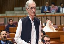 علی امین گنڈا پور مولانا فضل الرحمان کوں الیکشن لڑنڑ دا چیلنج کیتے‘ اگر ہمت ہے تاں مقابلہ کرتے ڈکھالن ‘ وزیر دفاع پرویز خٹک